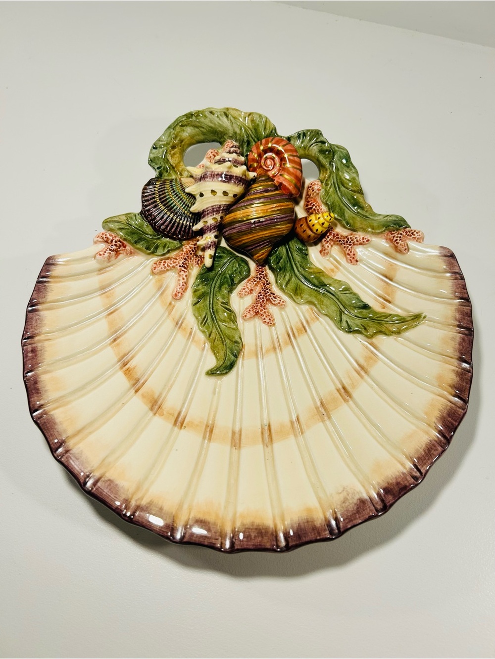 Fitz & Floyd Classics Coastal Seashell Wall Plaque Shell Coral Beach Decor
